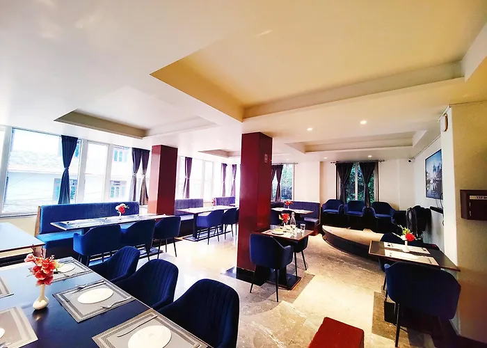 Dream Glory Hotel Restaurant And Bar